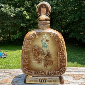 Vintage 1968 JIM BEAM Laramie WY Decanter 100 Years Centennial Jubilee Stopper